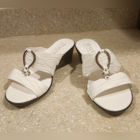 Italian Shoemakers Woman's Finer Wedge Sandle's Size 6M $18 - Picture 3 of 11